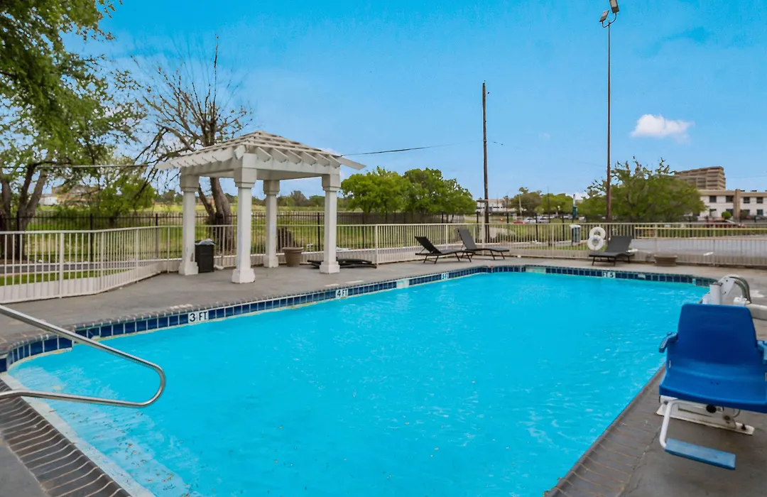 Motel 6-Dallas, Tx - Market Center-1
